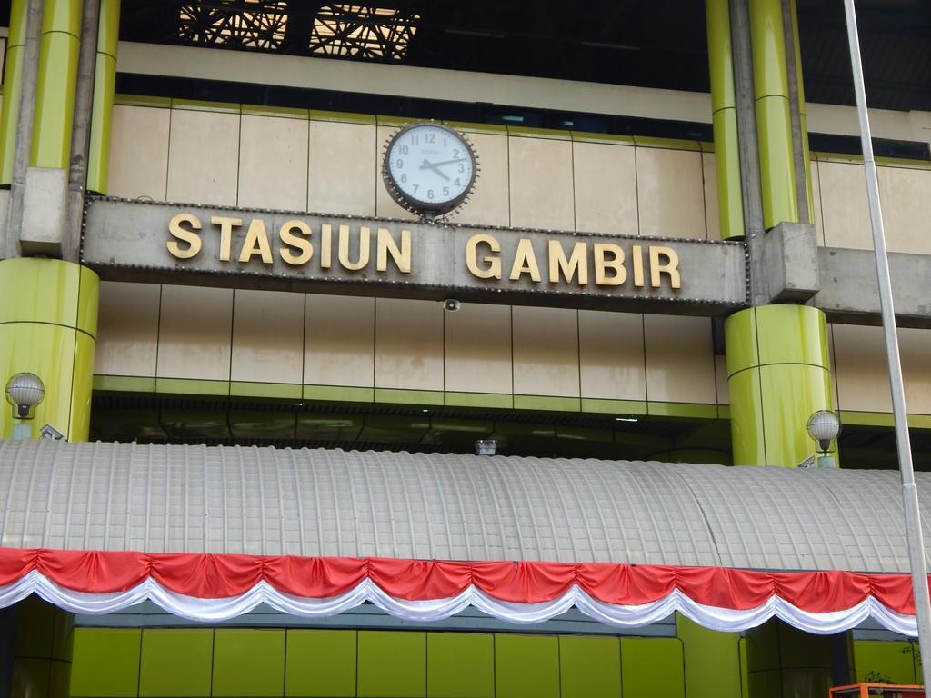 Amaris Hotel Senen Jacarta Exterior foto